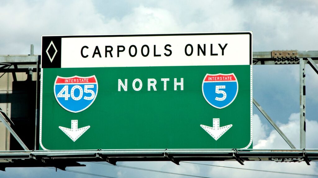 A highway carpool sign for the 405 and I5 North.